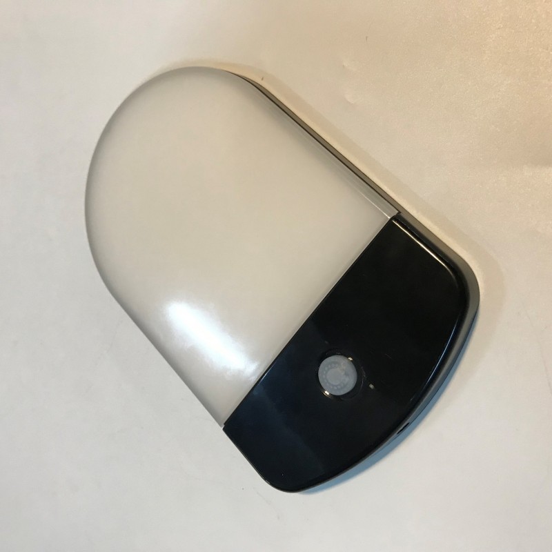 Hogyan válasszuk ki a legjobb lakókocsi lámpákat járművünkhöz?